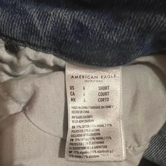 American Eagle curvy mom jeans - Picture 5 of 5